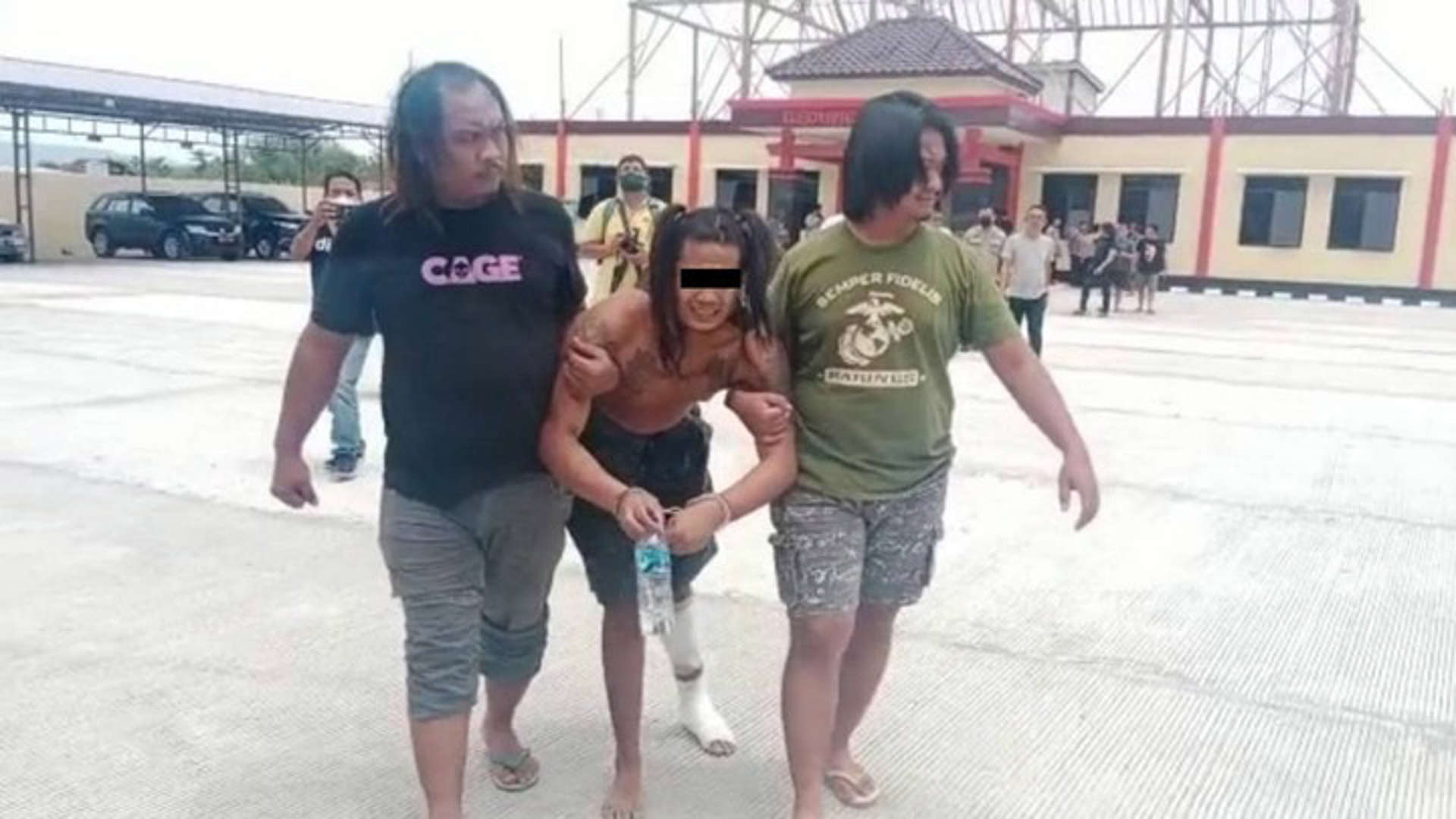 Kecewa Pelayanan Tak Memuaskan, Pria Rambut Gondrong Bunuh Wanita Pesanan Lewat MiChat